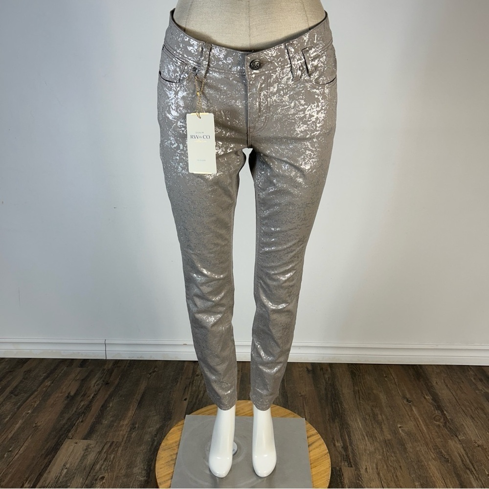 NWT RW&CO. Chelsea Shimmering Silver Metallic Skinny Pants 28